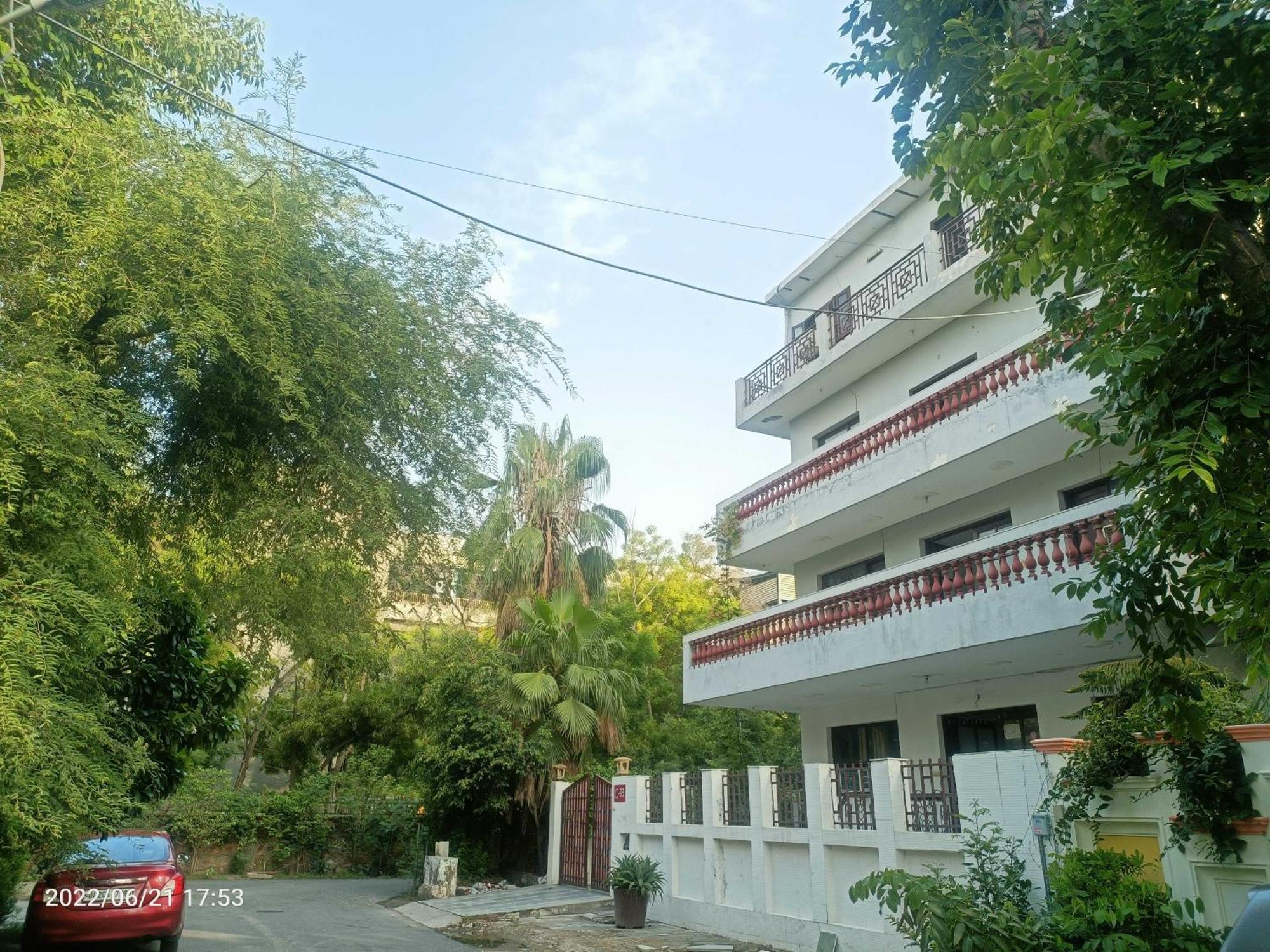 Hotel Oyo Metro View Residency Near Snow World Noida Exterior foto